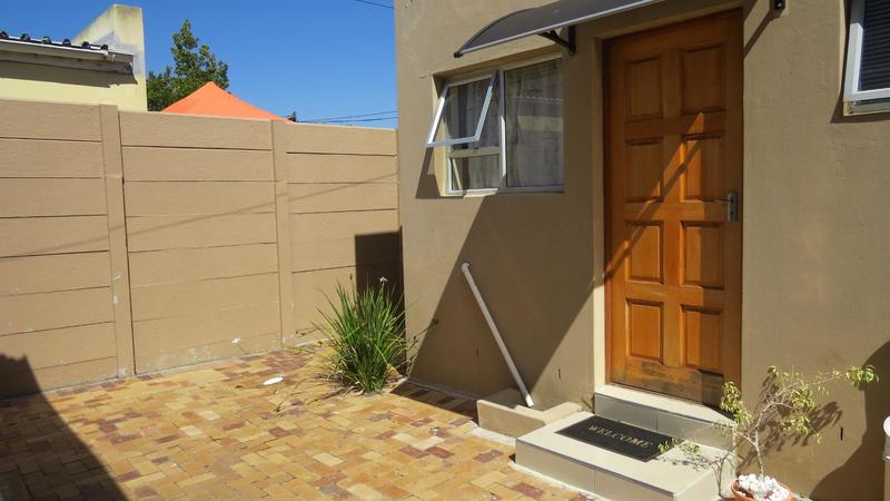 To Let 1 Bedroom Property for Rent in Boston Western Cape